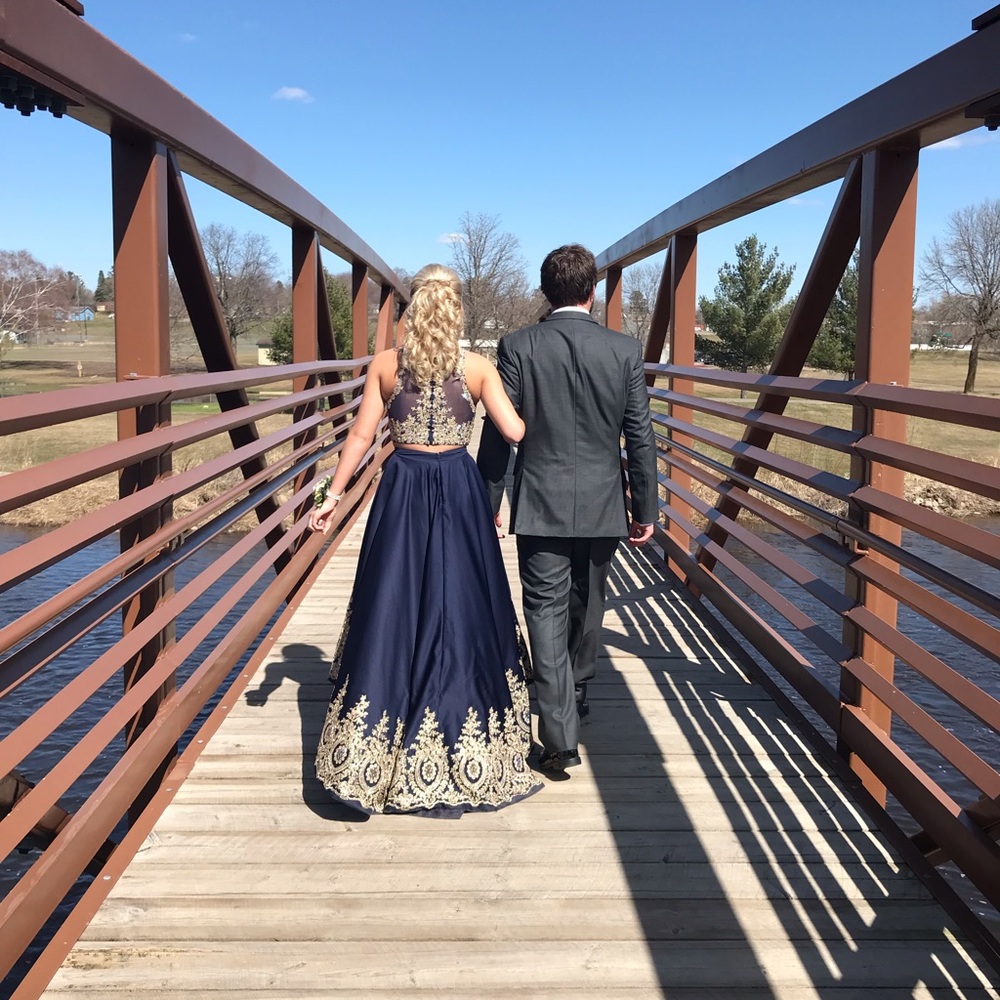 High-Low navy blue and gold prom dress. - Picture 3 of 8